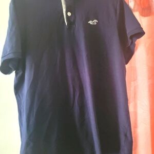 Hollister Men's Navy Blue Polo Shirt